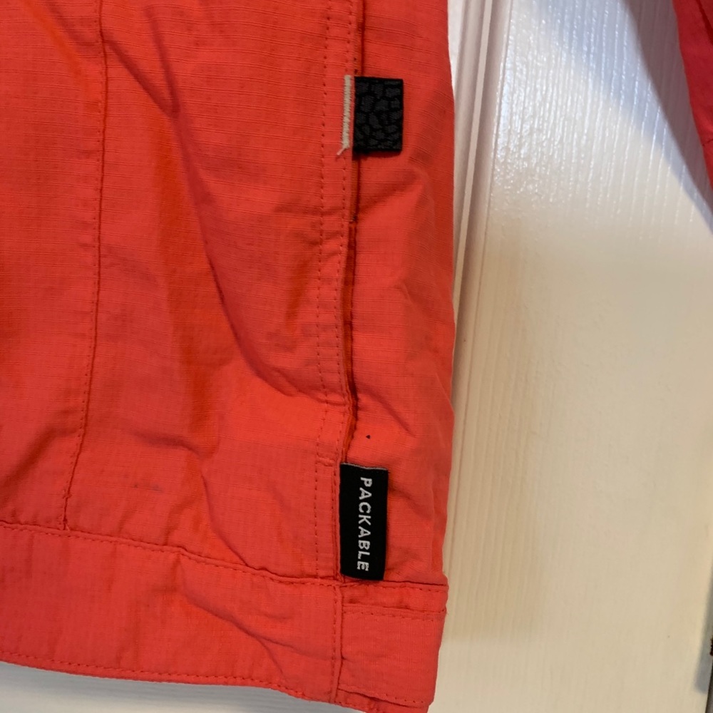 Packable Vintage Columbia Windbreaker - Women’s - Picture 6 of 9